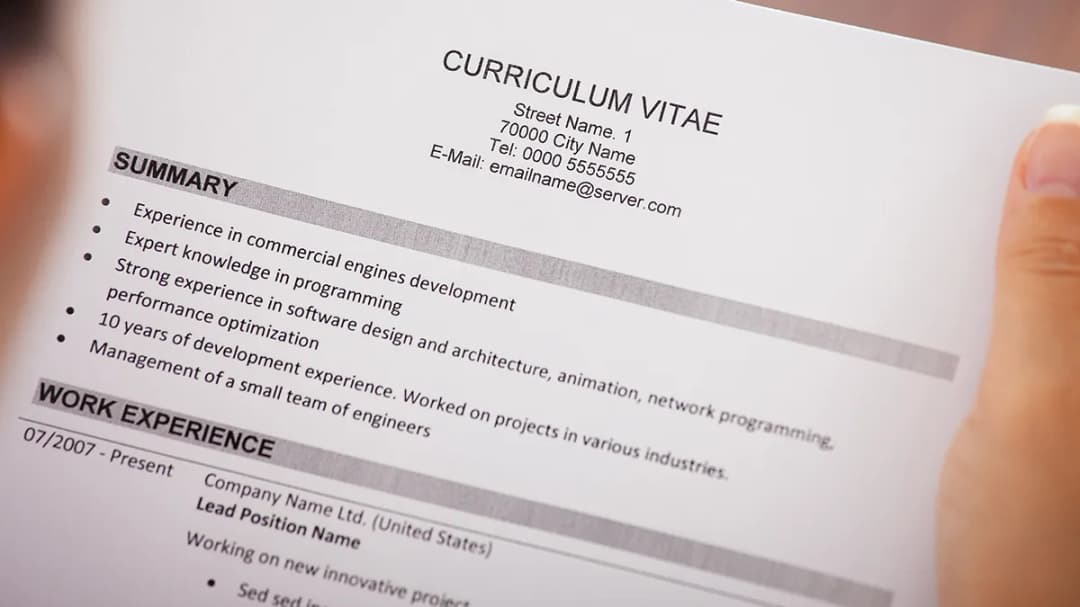 Jakie dokumenty dołączyć do CV, aby zwiększyć szanse na pracę?