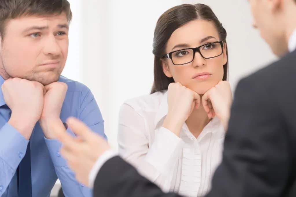 Czego nie robić na rozmowie o pracę, aby nie stracić szans na zatrudnienie